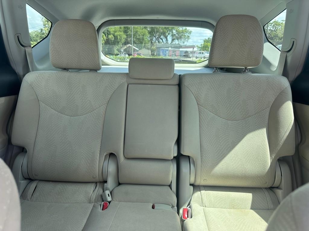 Toyota Prius V 5dr Wgn Two (Natl) 2013