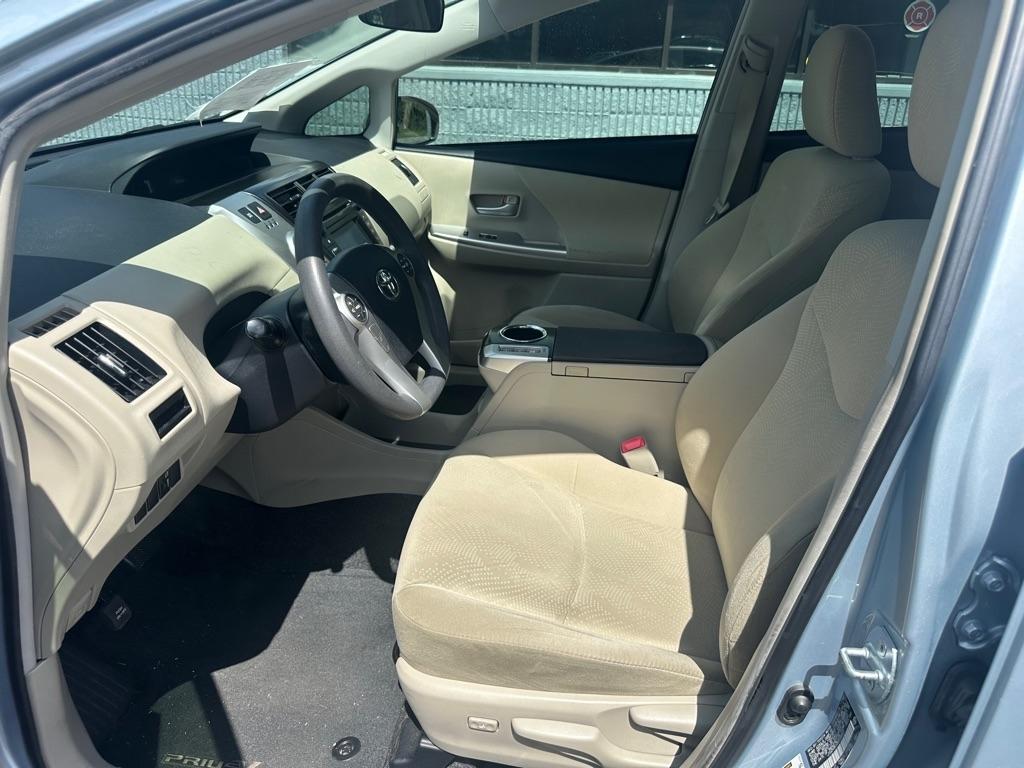 Toyota Prius V 5dr Wgn Two (Natl) 2013