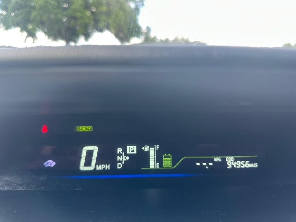 Toyota Prius V 5dr Wgn Two (Natl) 2013