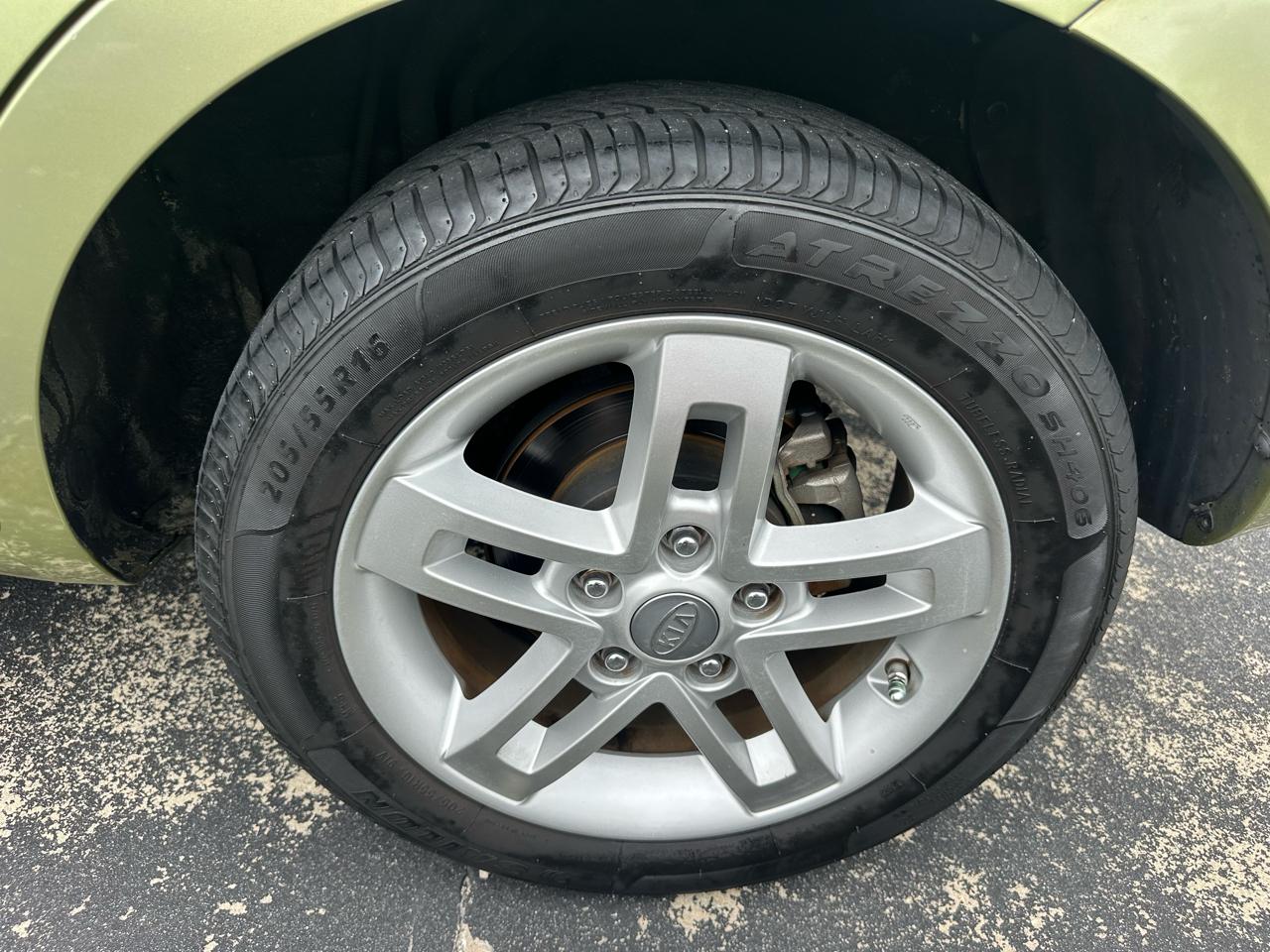 Kia Soul 5dr Wgn Auto + 2011