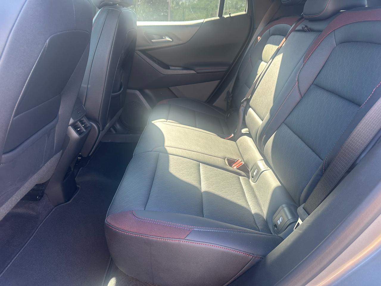 Chevrolet Equinox FWD 4dr RS w/1RS 2025