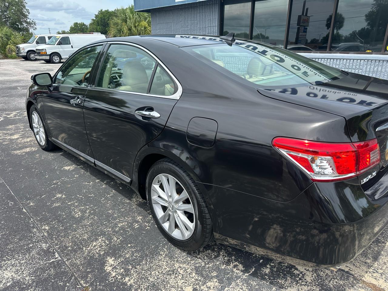 Lexus ES 350 4dr Sdn 2010