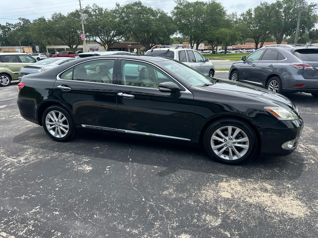 Lexus ES 350 4dr Sdn 2010