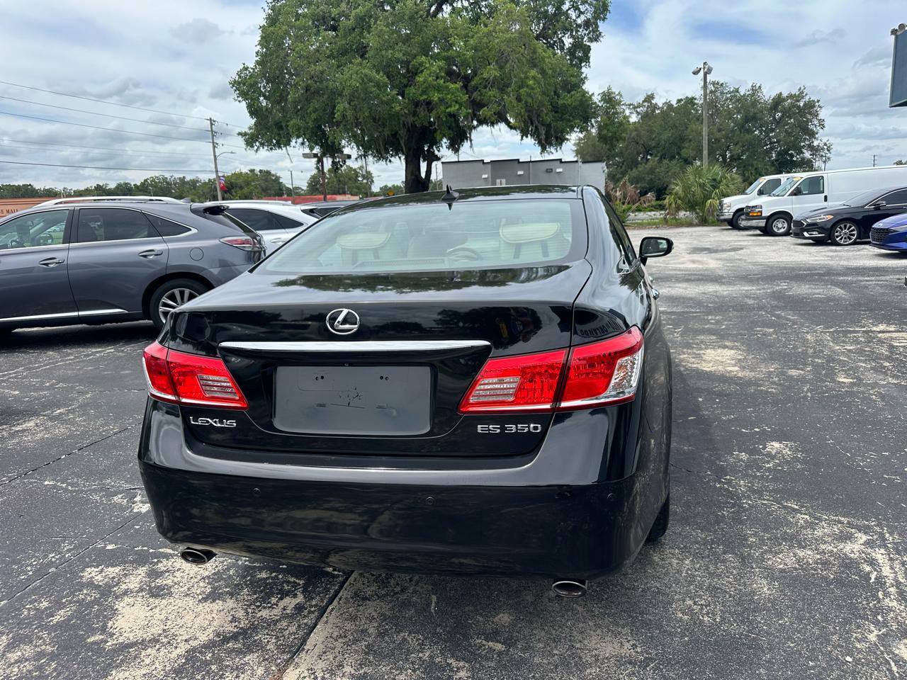 Lexus ES 350 4dr Sdn 2010