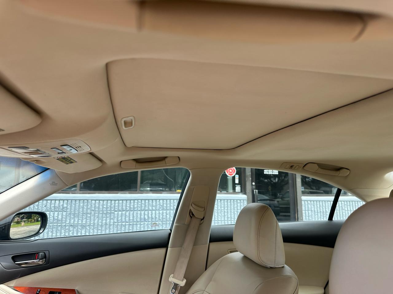 Lexus ES 350 4dr Sdn 2010