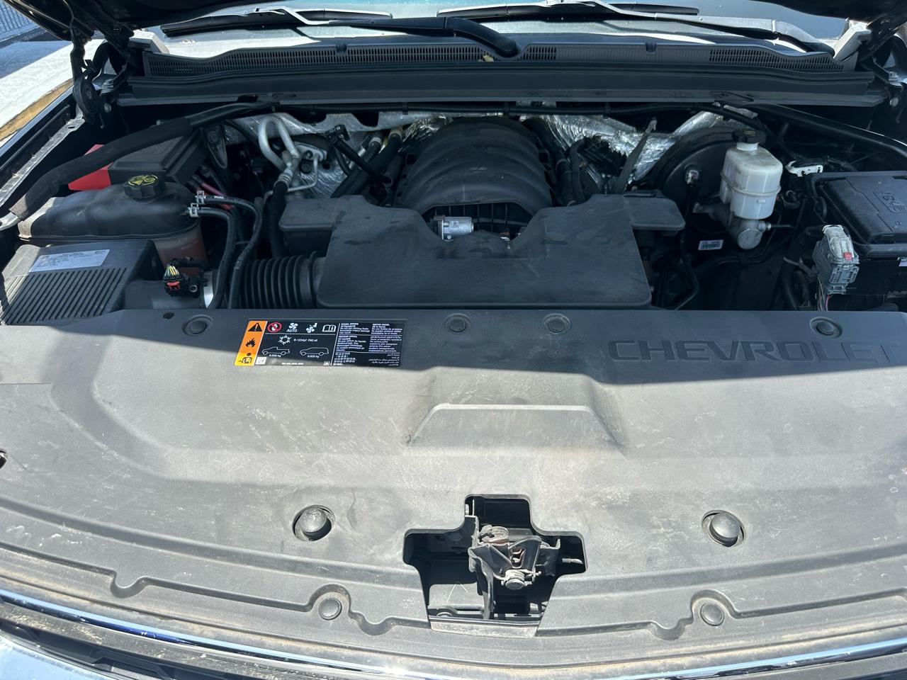 Chevrolet Suburban 4WD 4dr 1500 LT 2017