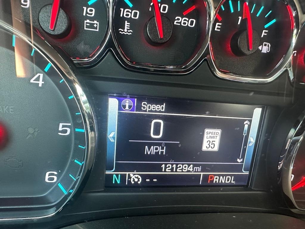 Chevrolet Suburban 4WD 4dr 1500 LT 2017