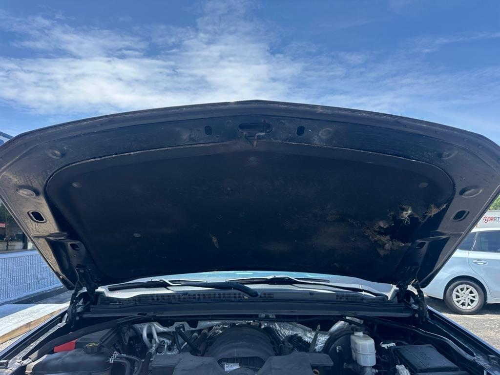 Chevrolet Suburban 4WD 4dr 1500 LT 2017