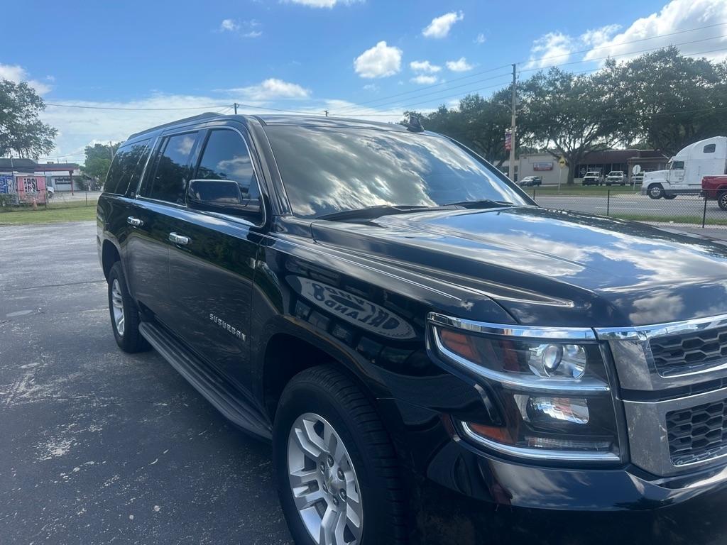 Chevrolet Suburban 4WD 4dr 1500 LT 2017