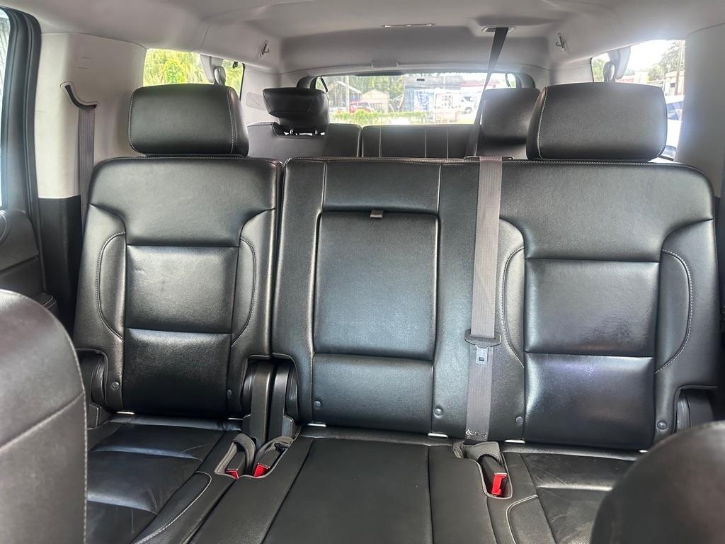 Chevrolet Suburban 4WD 4dr 1500 LT 2017