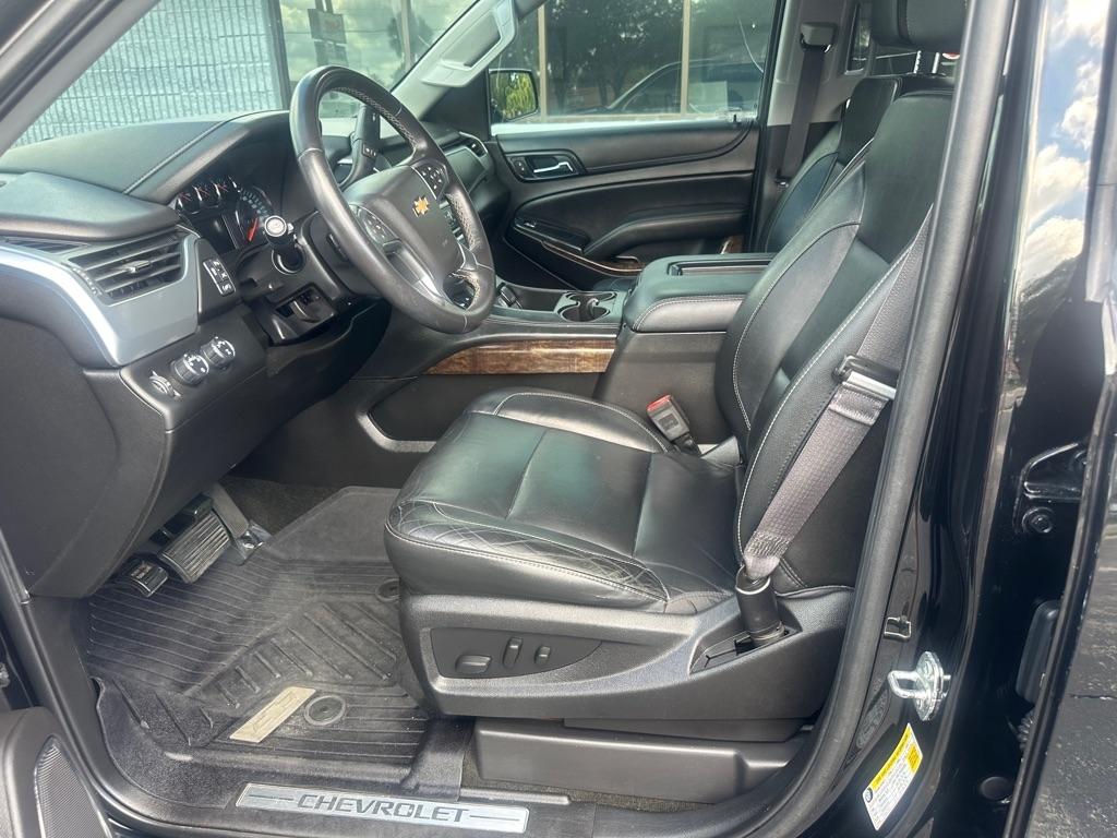 Chevrolet Suburban 4WD 4dr 1500 LT 2017