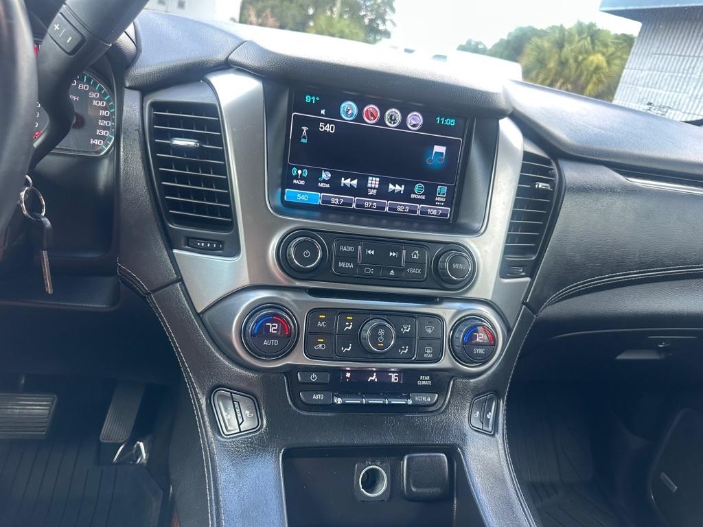 Chevrolet Suburban 4WD 4dr 1500 LT 2017