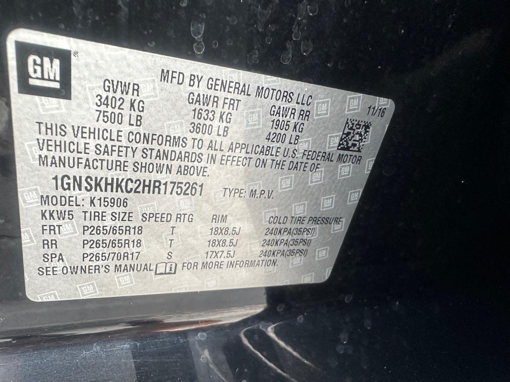 Chevrolet Suburban 4WD 4dr 1500 LT 2017
