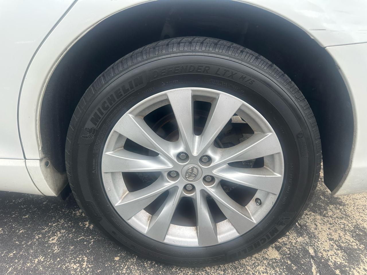 Toyota Venza 4dr Wgn I4 FWD LE (Natl) 2013