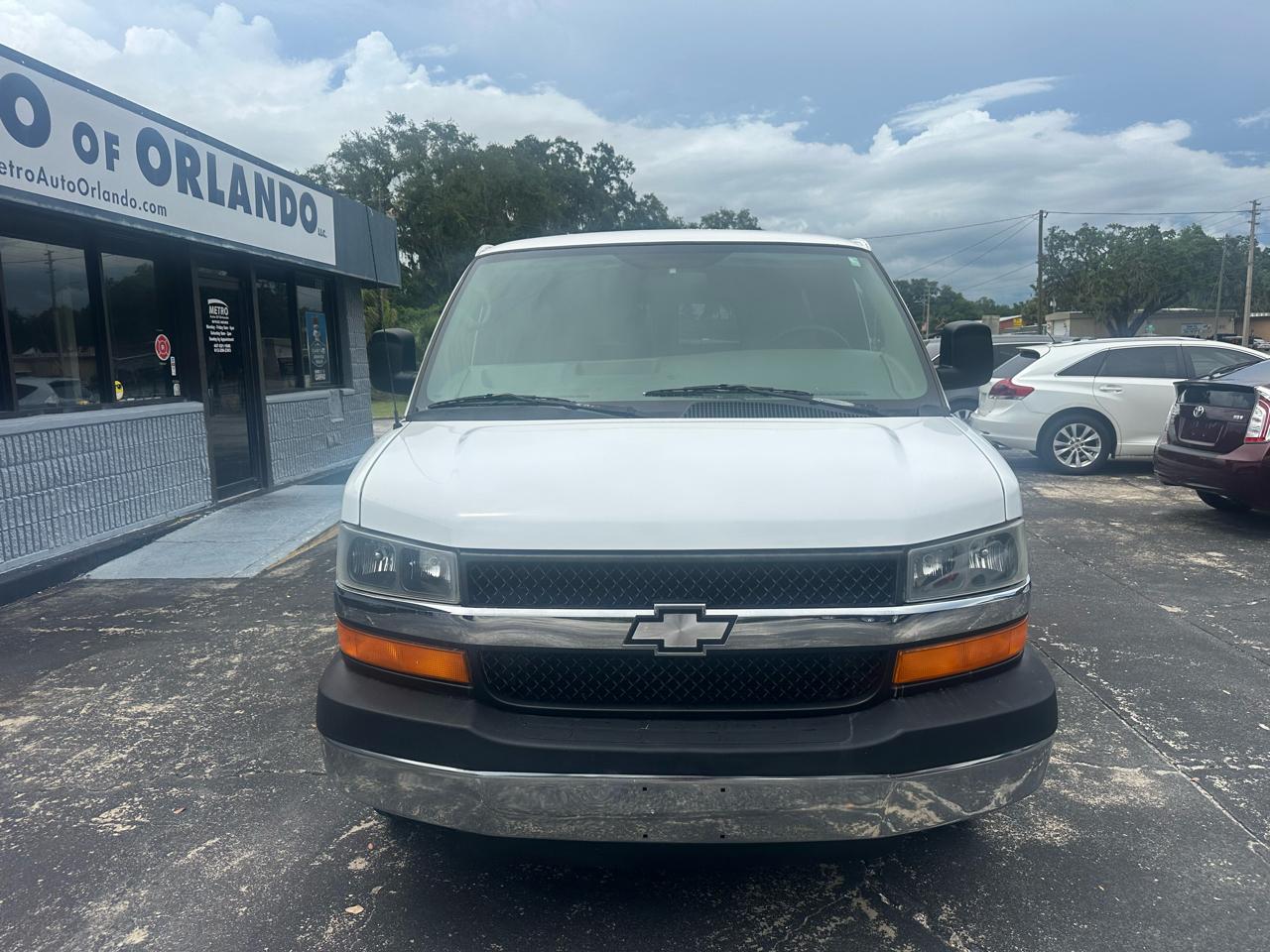 Chevrolet Express Passenger 3500 155" WB RWD 2008