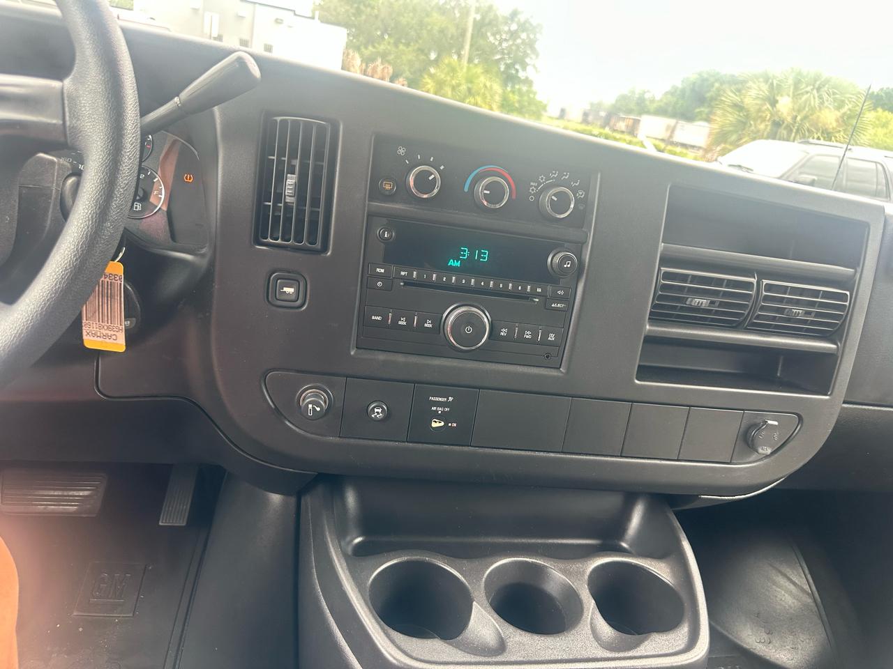 Chevrolet Express Passenger 3500 155" WB RWD 2008