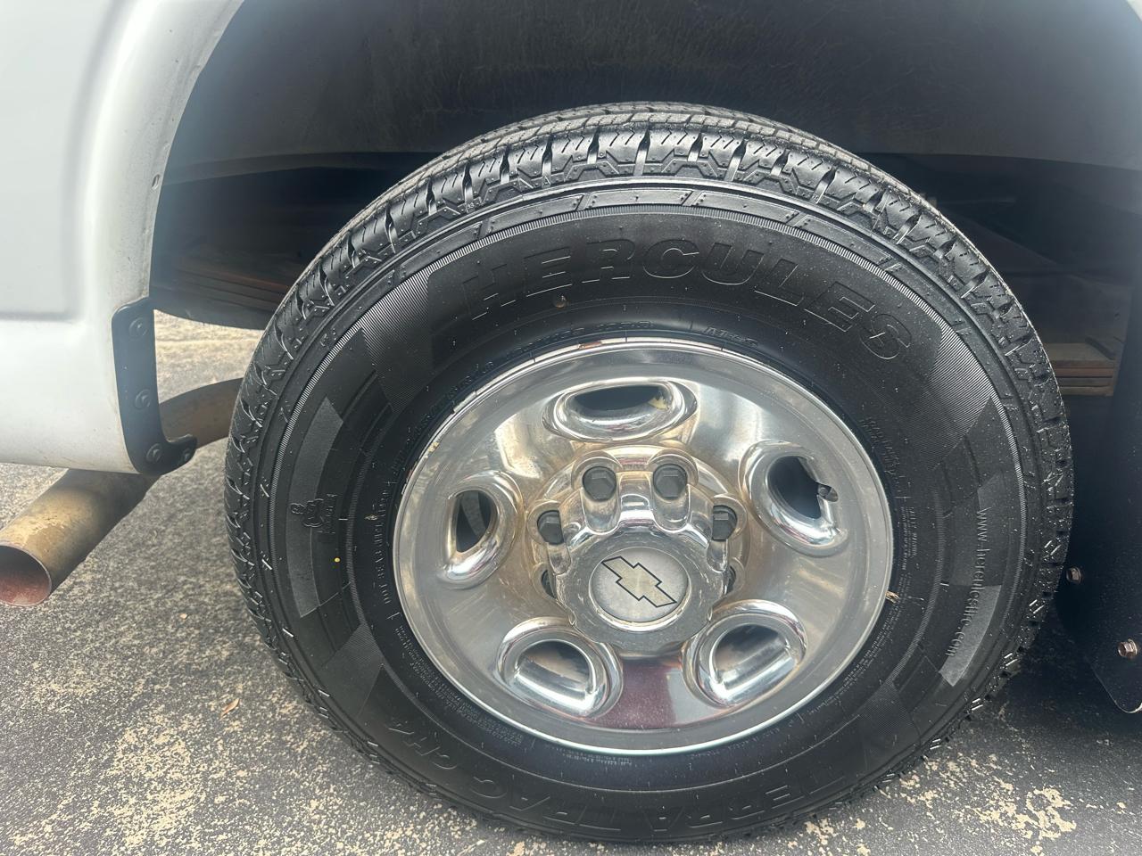 Chevrolet Express Passenger 3500 155" WB RWD 2008