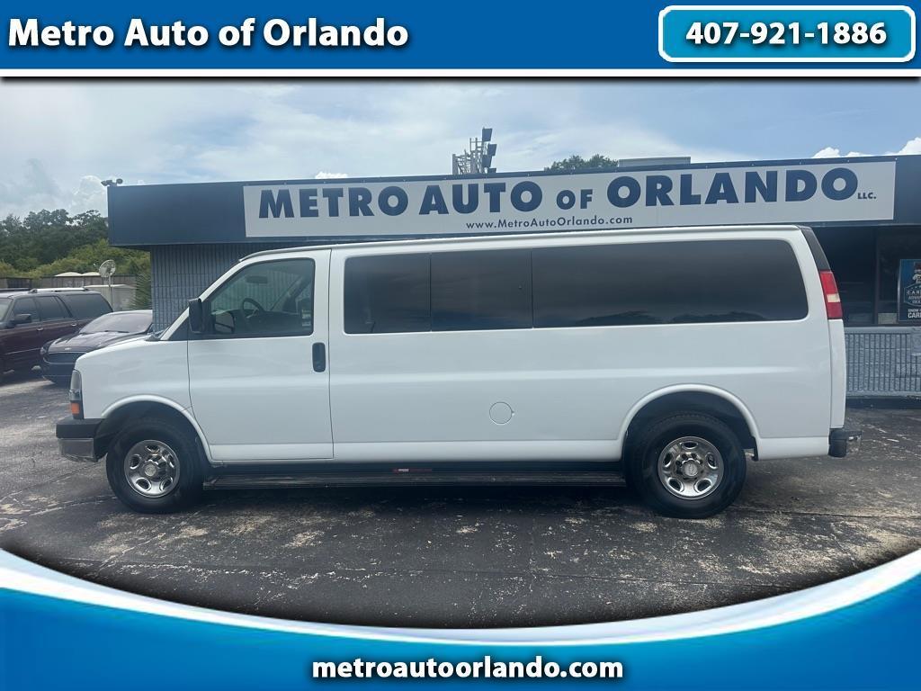2008 Chevrolet Express Passenger 3500 155" WB RWD