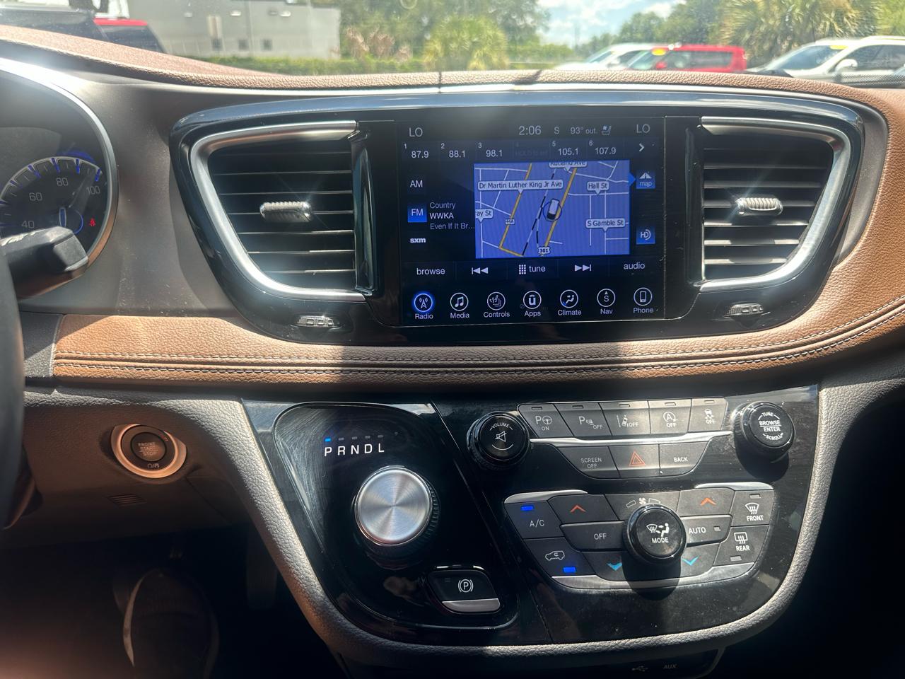 Chrysler Pacifica Limited FWD 2017
