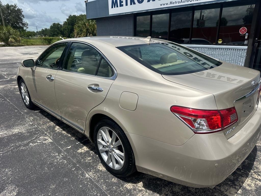 Lexus ES 350 4dr Sdn 2010