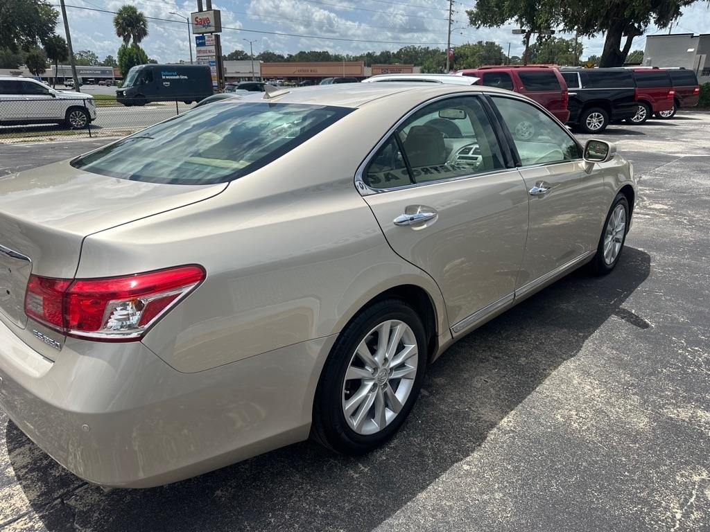 Lexus ES 350 4dr Sdn 2010