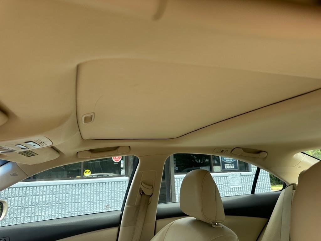 Lexus ES 350 4dr Sdn 2010