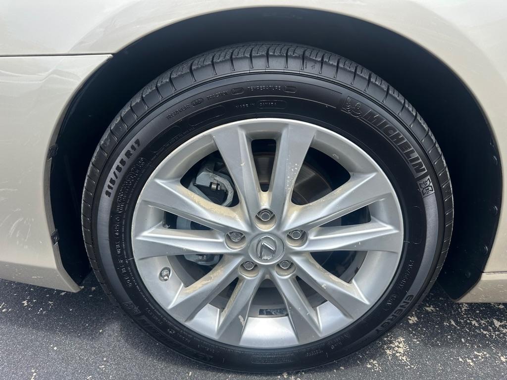 Lexus ES 350 4dr Sdn 2010