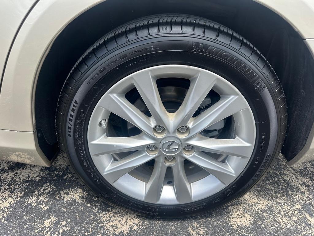 Lexus ES 350 4dr Sdn 2010