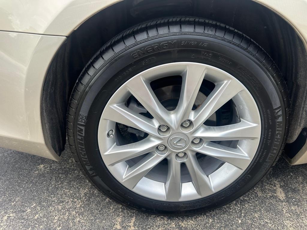 Lexus ES 350 4dr Sdn 2010