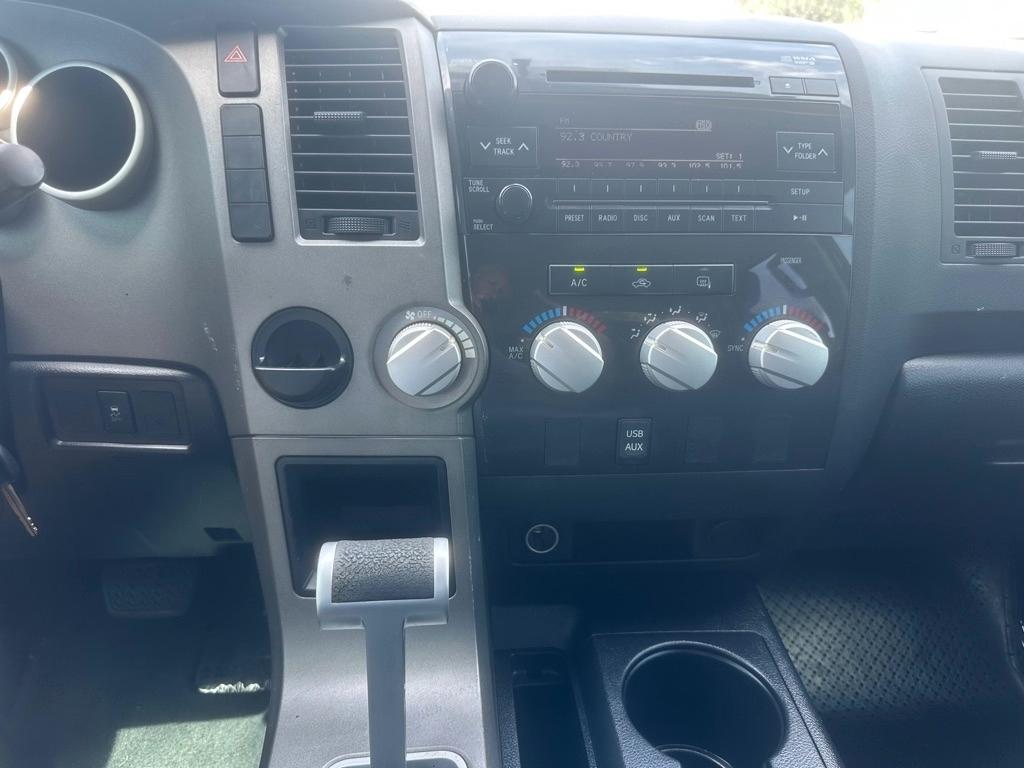 Toyota Tundra 2WD Truck Dbl 5.7L V8 6-Spd AT (Natl) 2010