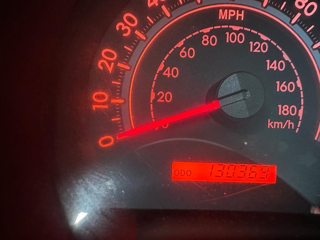 Toyota Tundra 2WD Truck Dbl 5.7L V8 6-Spd AT (Natl) 2010