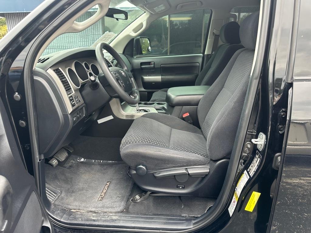 Toyota Tundra 2WD Truck Dbl 5.7L V8 6-Spd AT (Natl) 2010