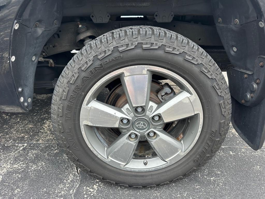 Toyota Tundra 2WD Truck Dbl 5.7L V8 6-Spd AT (Natl) 2010
