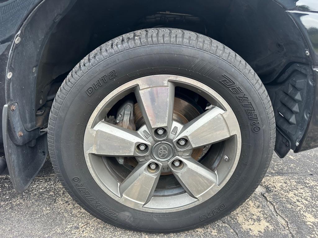 Toyota Tundra 2WD Truck Dbl 5.7L V8 6-Spd AT (Natl) 2010