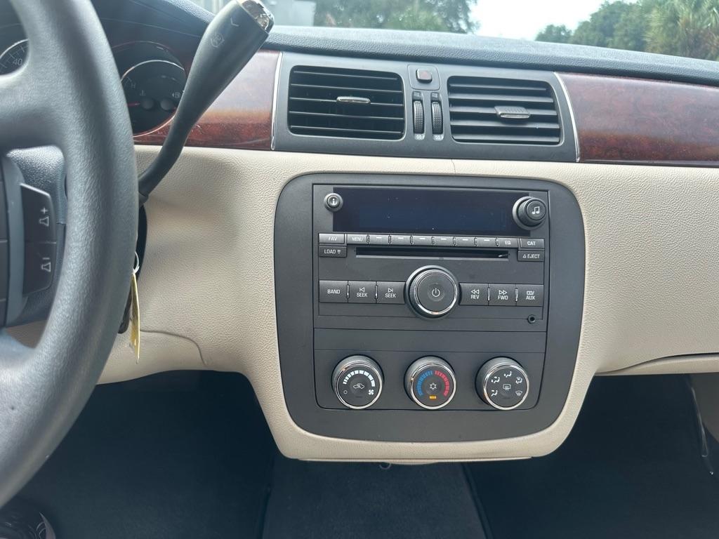 Buick Lucerne 4dr Sdn CX 2006