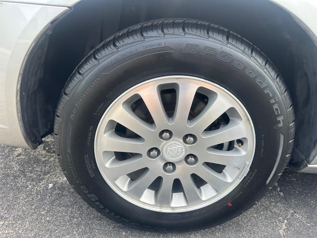 Buick Lucerne 4dr Sdn CX 2006