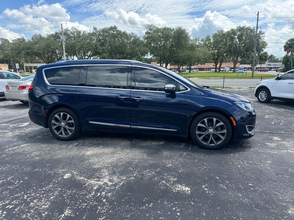 Chrysler Pacifica Limited FWD 2017
