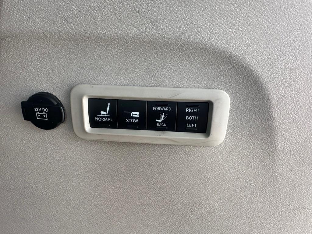 Chrysler Pacifica Limited FWD 2017
