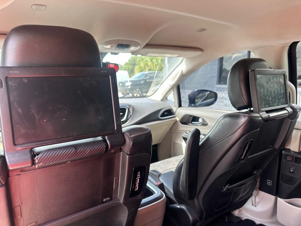 Chrysler Pacifica Limited FWD 2017