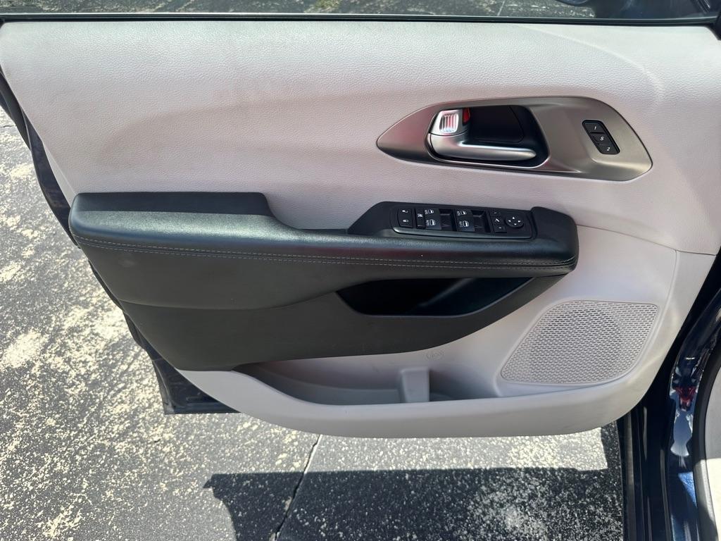 Chrysler Pacifica Limited FWD 2017