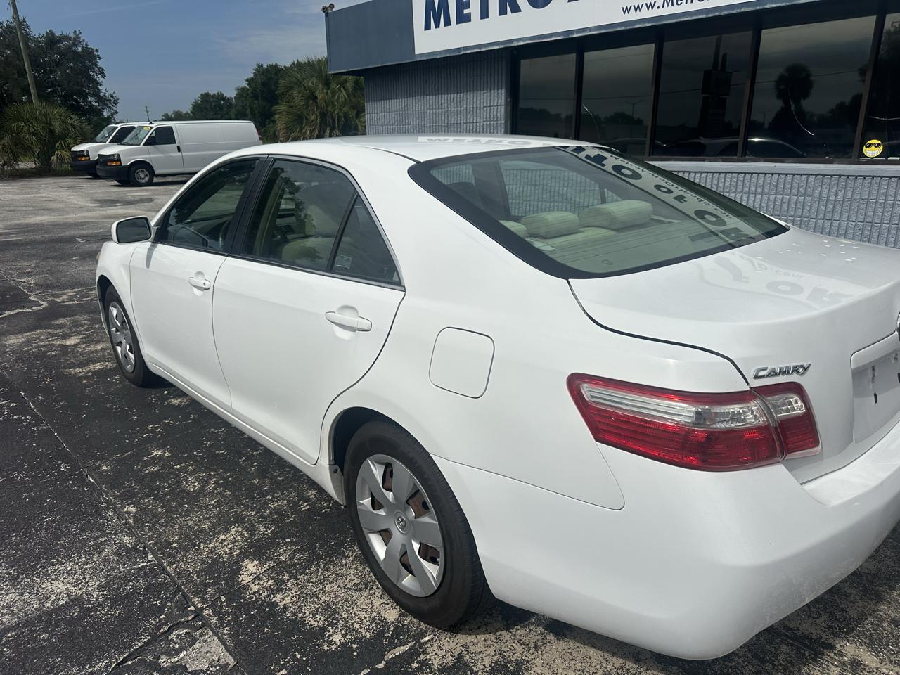 Toyota Camry 4dr Sdn I4 Auto LE (Natl) 2009