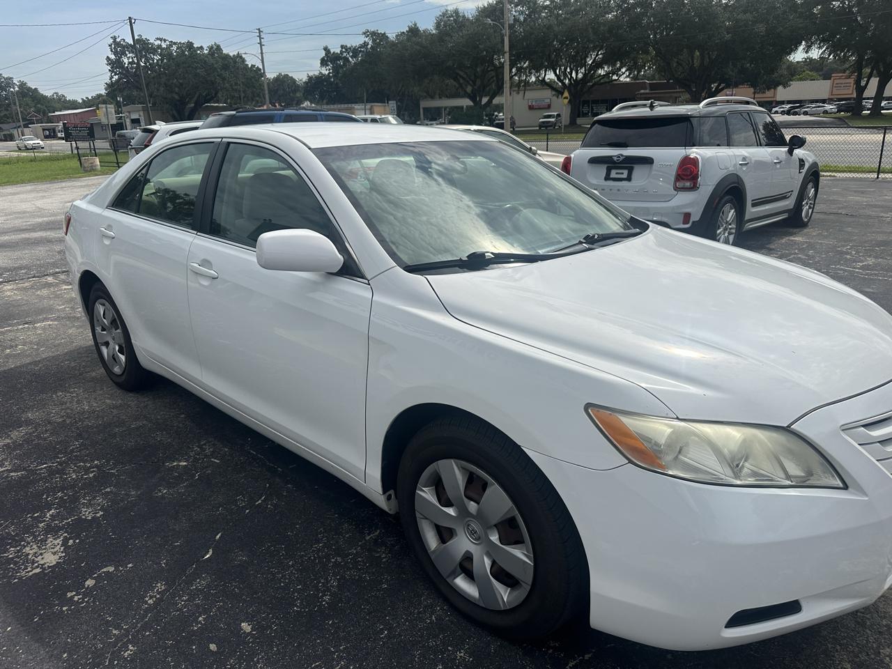 Toyota Camry 4dr Sdn I4 Auto LE (Natl) 2009