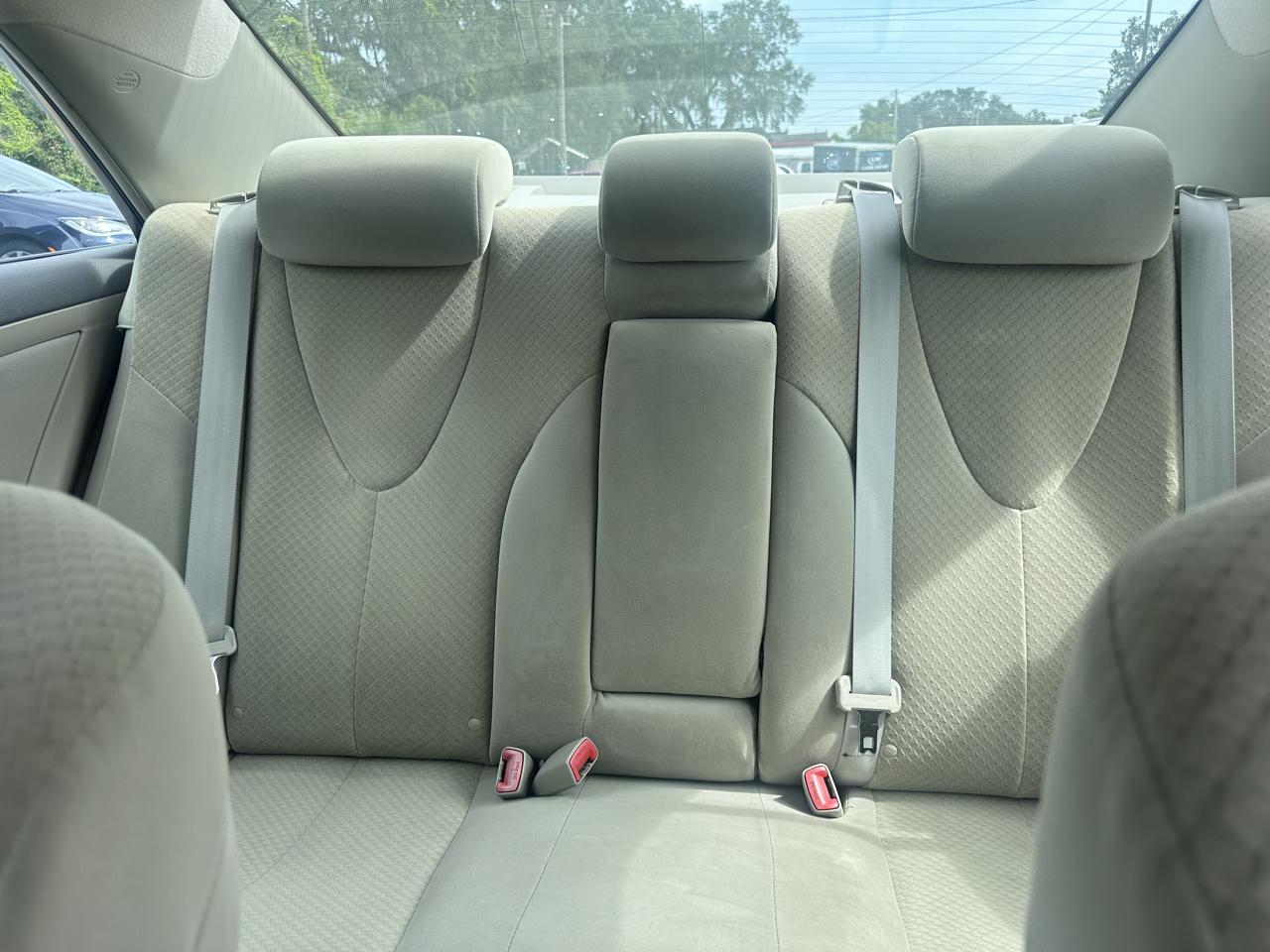 Toyota Camry 4dr Sdn I4 Auto LE (Natl) 2009