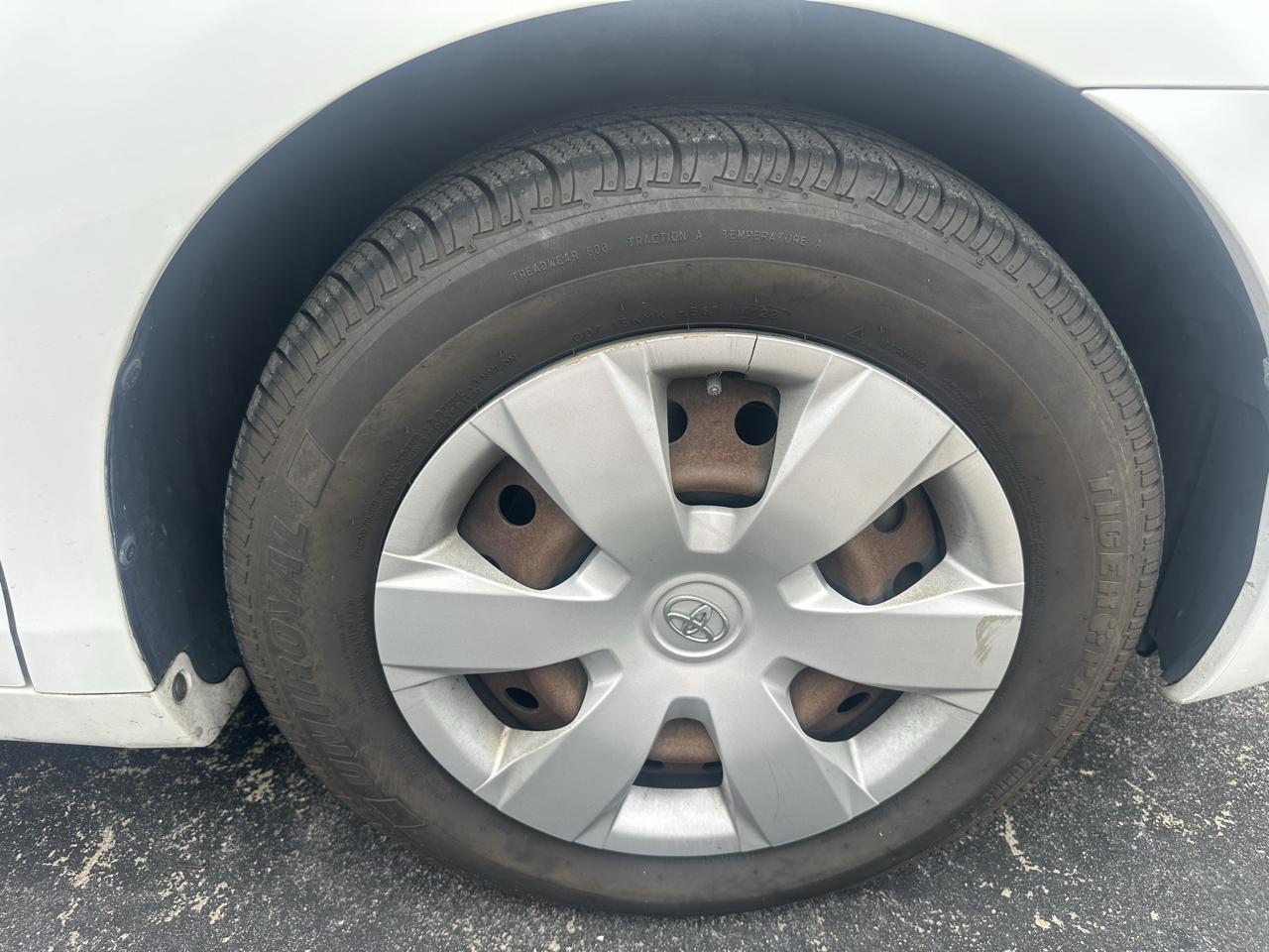 Toyota Camry 4dr Sdn I4 Auto LE (Natl) 2009