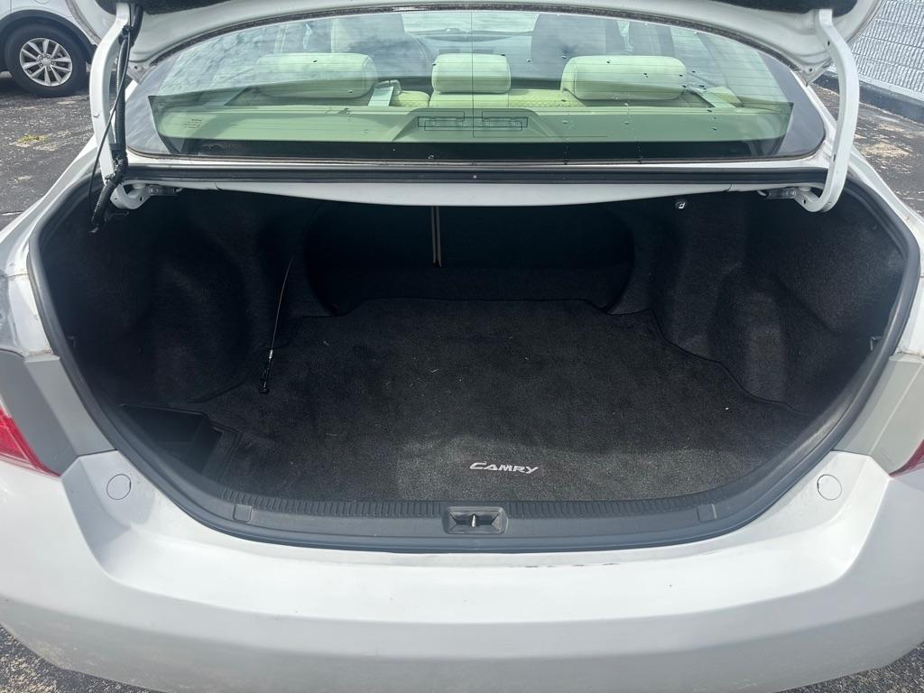 Toyota Camry 4dr Sdn I4 Auto LE (Natl) 2009