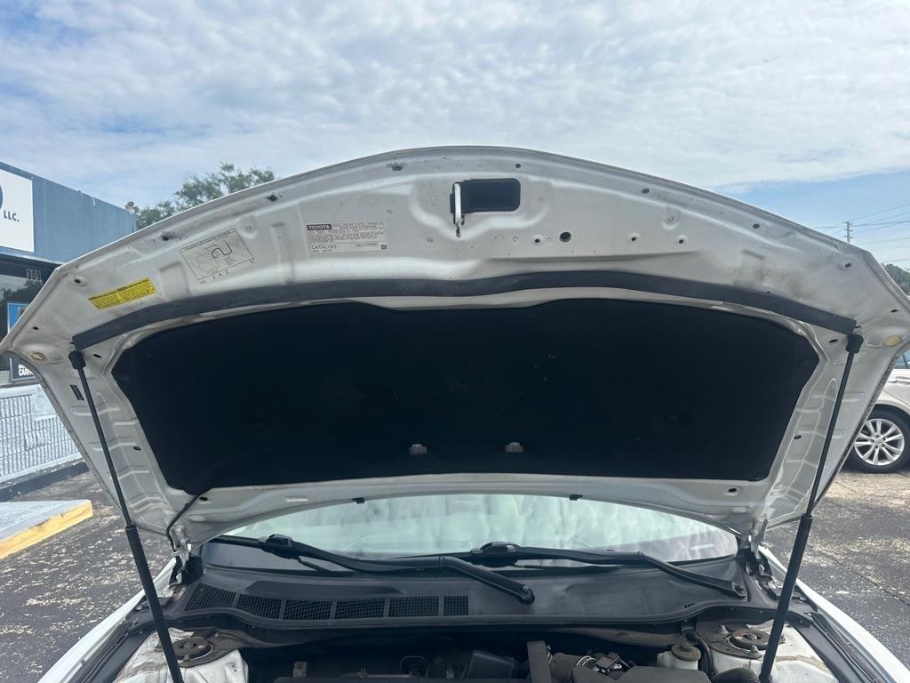 Toyota Camry 4dr Sdn I4 Auto LE (Natl) 2009