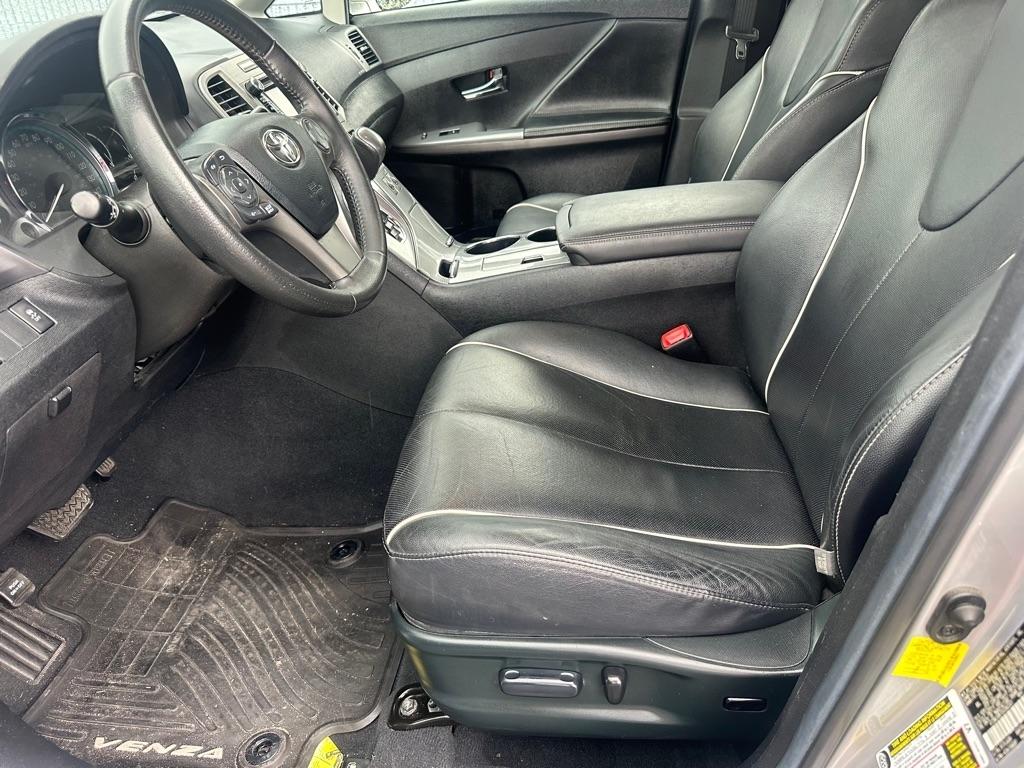 Toyota Venza 4dr Wgn V6 AWD LE (Natl) 2013
