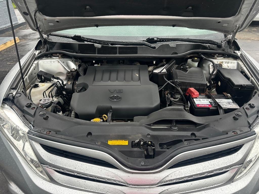 Toyota Venza 4dr Wgn V6 AWD LE (Natl) 2013