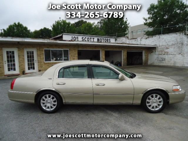 2007 Lincoln Town Car Signature Limited