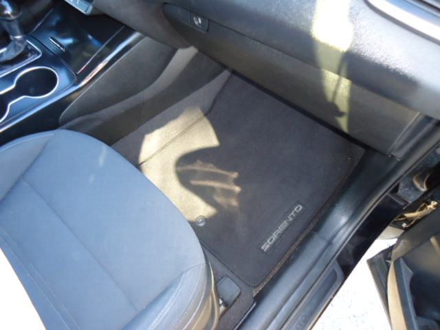 Kia Sorento LX V6 2WD 2017